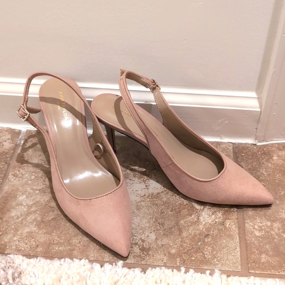 NWOT Ann Taylor Factory nude pumps 7.5